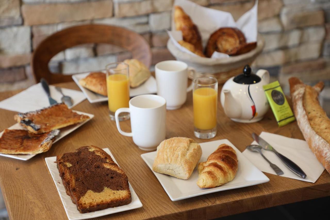Un Hotel Sur Le Port La Rochelle  Ngoại thất bức ảnh