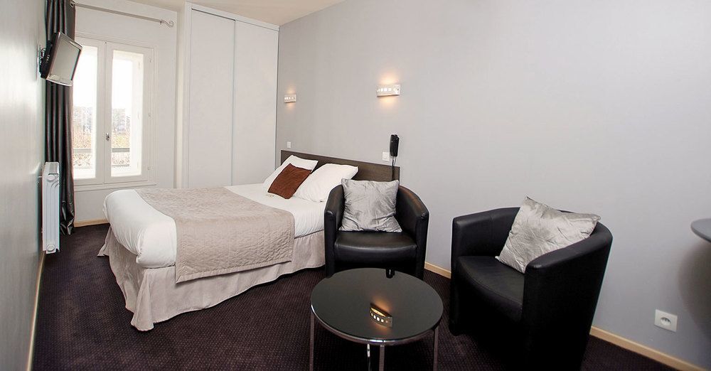 Un Hotel Sur Le Port La Rochelle  Ngoại thất bức ảnh